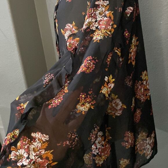Modcloth Sheer Floral Ruffle Long sleeve Blouse - Picture 5 of 12